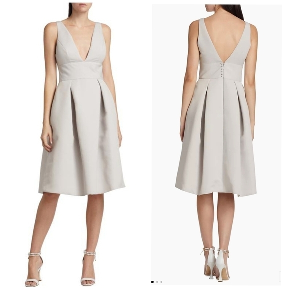 Amsale Faille Deep V-Neck Gray Dress - Picture 8 of 8